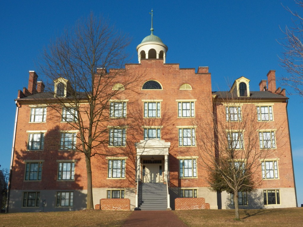 Museum building3-2013